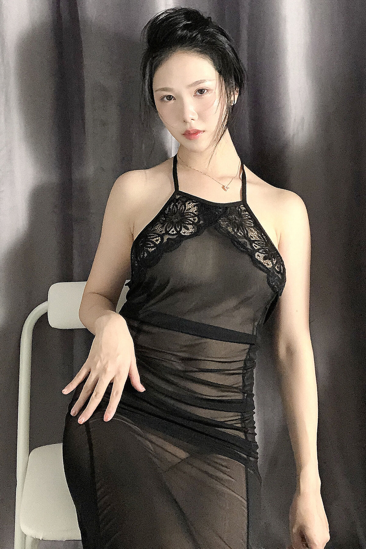 Coser@抖娘-利世 – 透视 (16P – 1V)-六月图吧