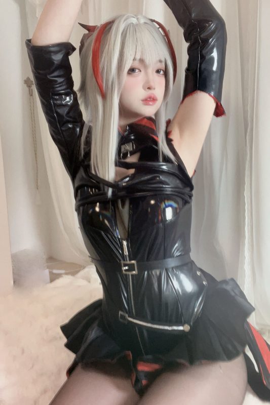 Coser@疯猫ss – 明日方舟 W (34P)-六月图吧