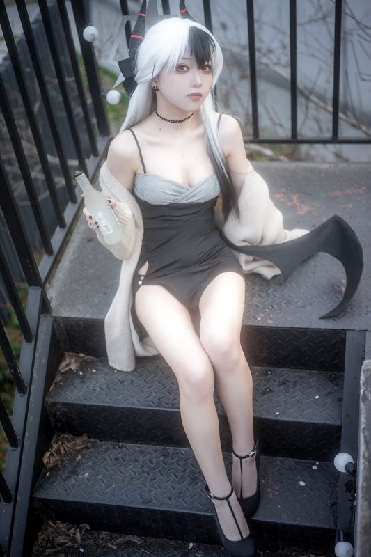 Coser@矢量鱼 – 礼服佳代子 (33P)-六月图吧