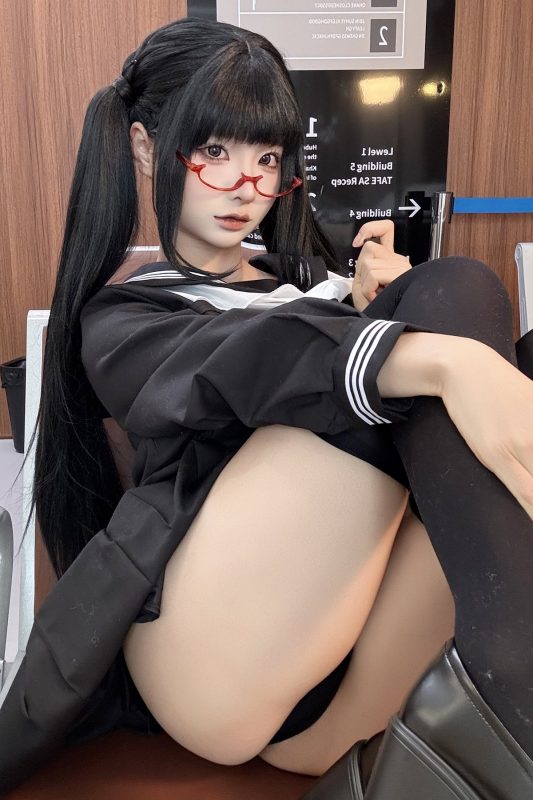 Coser@蠢沫沫 chunmomo – 黄推博主的秘密 B Part02 (72P)-六月图吧