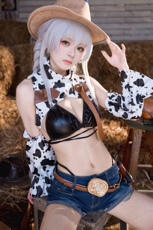 Coser@九柒喵 – 碧蓝航线 法戈 纯白热潮 (54P)-六月图吧