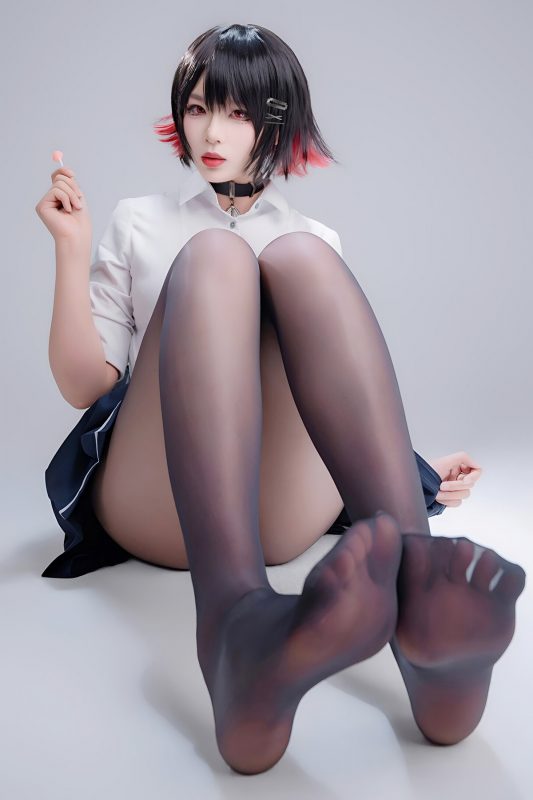 Coser@轩萧学姐 – 鲨鱼妹JK Part01 (51P – 1V)-六月图吧